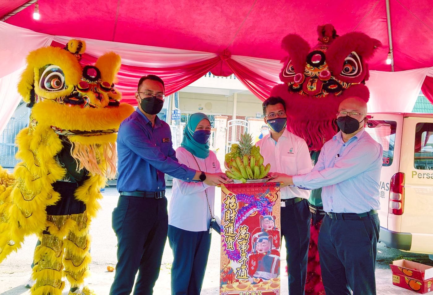 Yayasan PETRONAS Ushers in Chinese New Year with Underprivileged Families and Children Nationwide