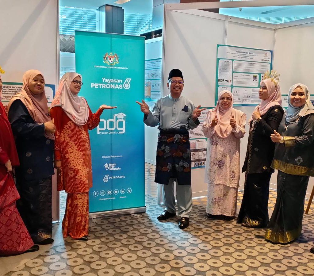 First Cohort of Program Duta Guru Participants Complete Two Years of Training