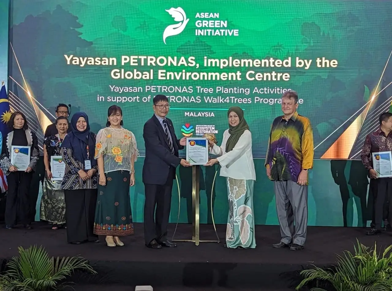 Yayasan PETRONAS Receives Regional Recognition for Tree-Planting Initiative