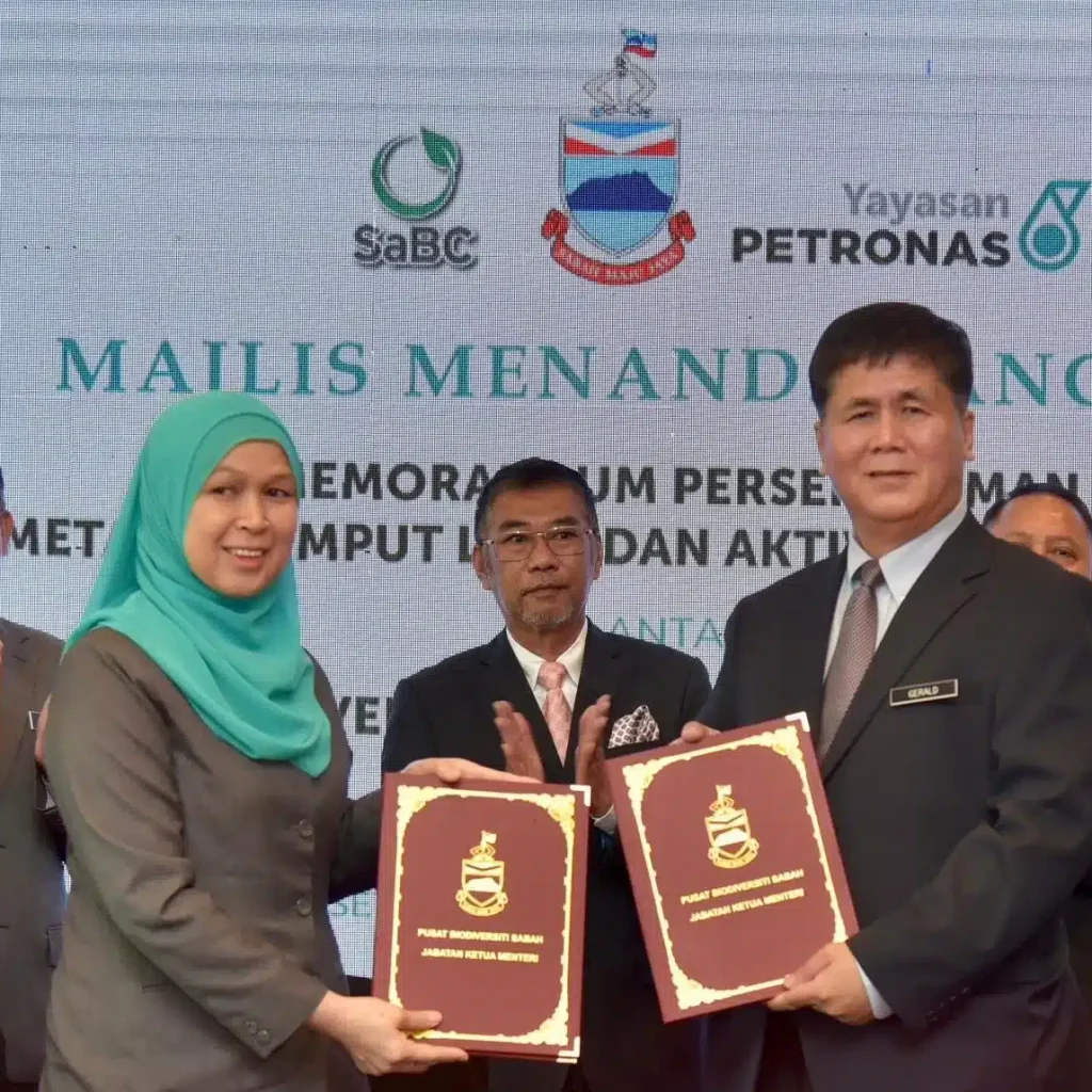 Yayasan PETRONAS and Sabah Biodiversity Centre Ink MoU for Seagrass Mapping and Community-Based Programme
