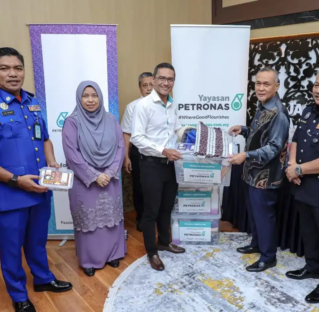 Yayasan PETRONAS Distributes Disaster Relief Care Packages to Affected Households Nationwide