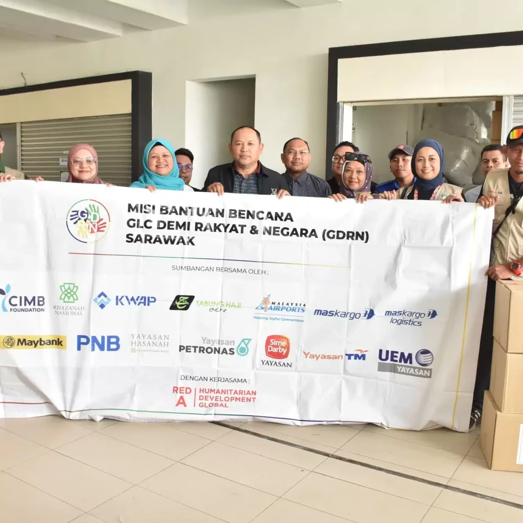 Yayasan PETRONAS Distributes Disaster Relief Assistance to Affected Households in East Malaysia