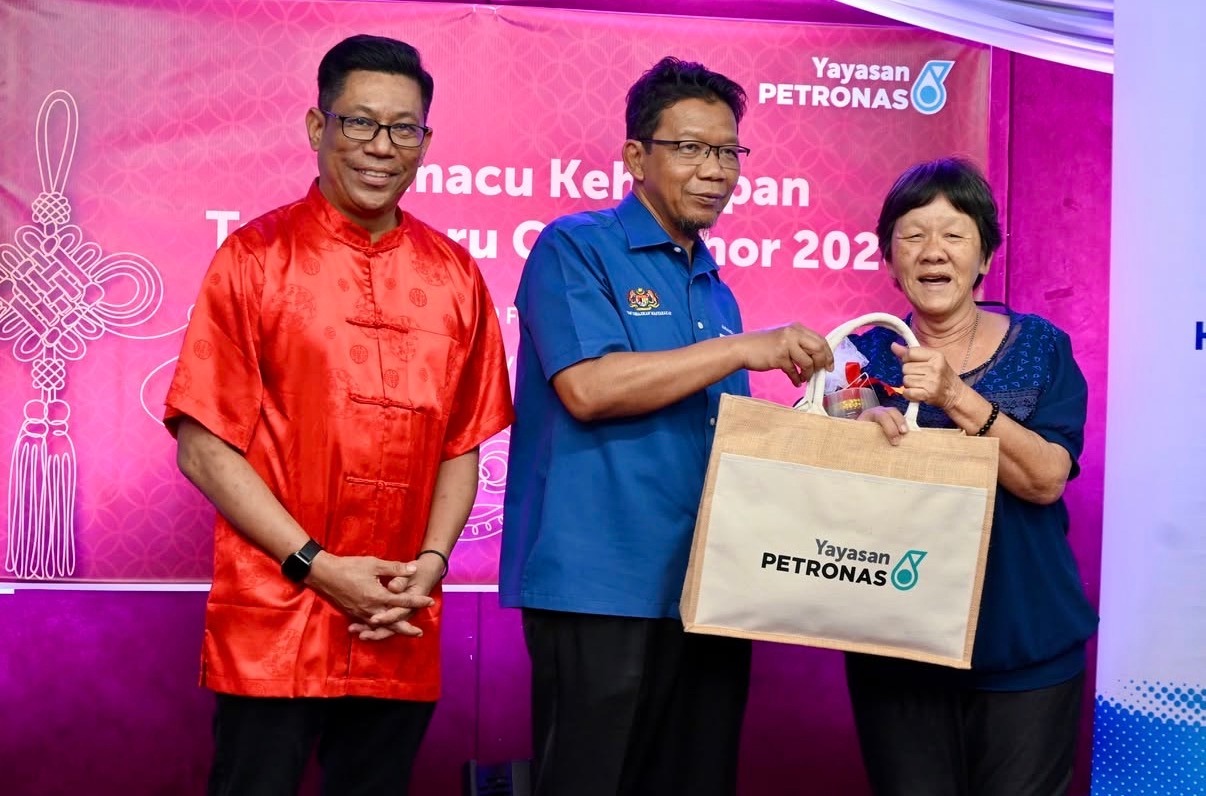Yayasan PETRONAS Brings Festive Cheer to Communities Nationwide