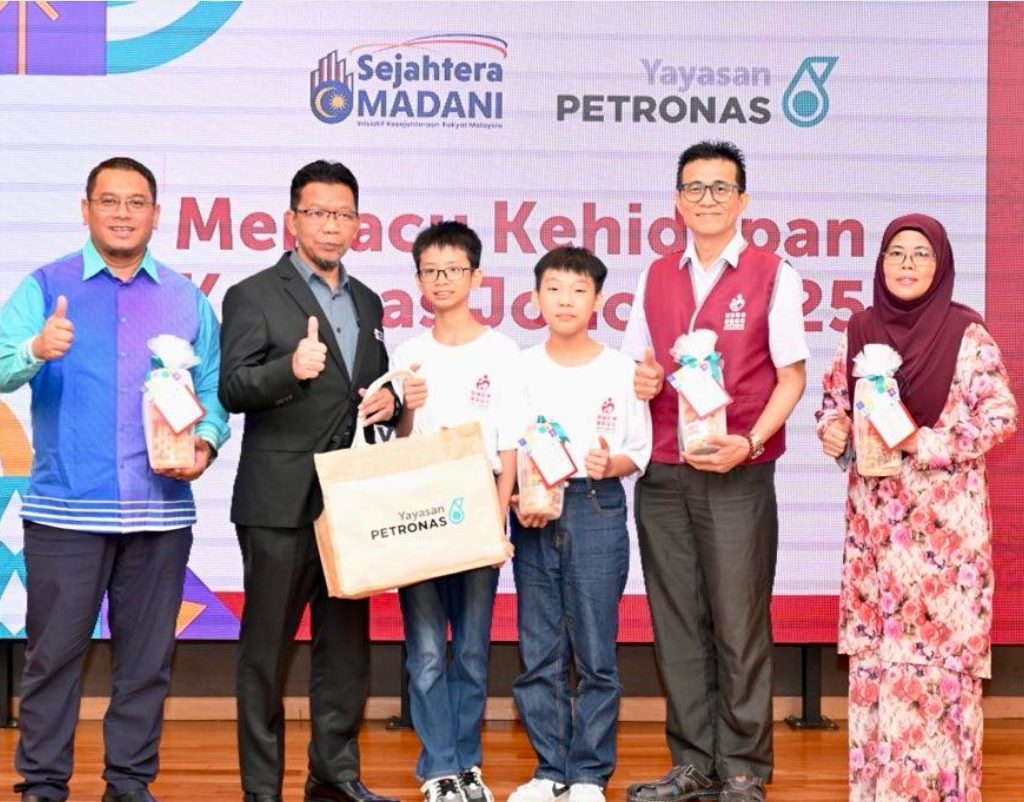 Yayasan PETRONAS Spreads Festive Joy to Underprivileged Families Across Malaysia Through Uplifting Lives Festive Initiative