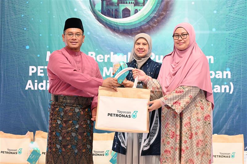 Yayasan PETRONAS brings Hari Raya Aidilfitri joy through Uplifting Lives Festive Initiative